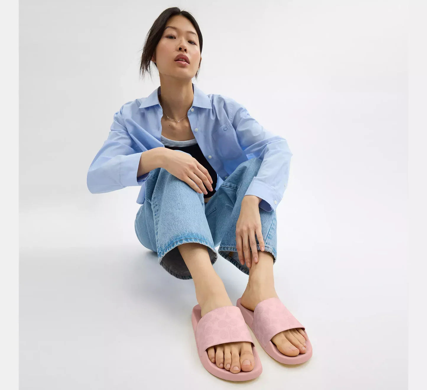 Coach Signature Canvas Slides