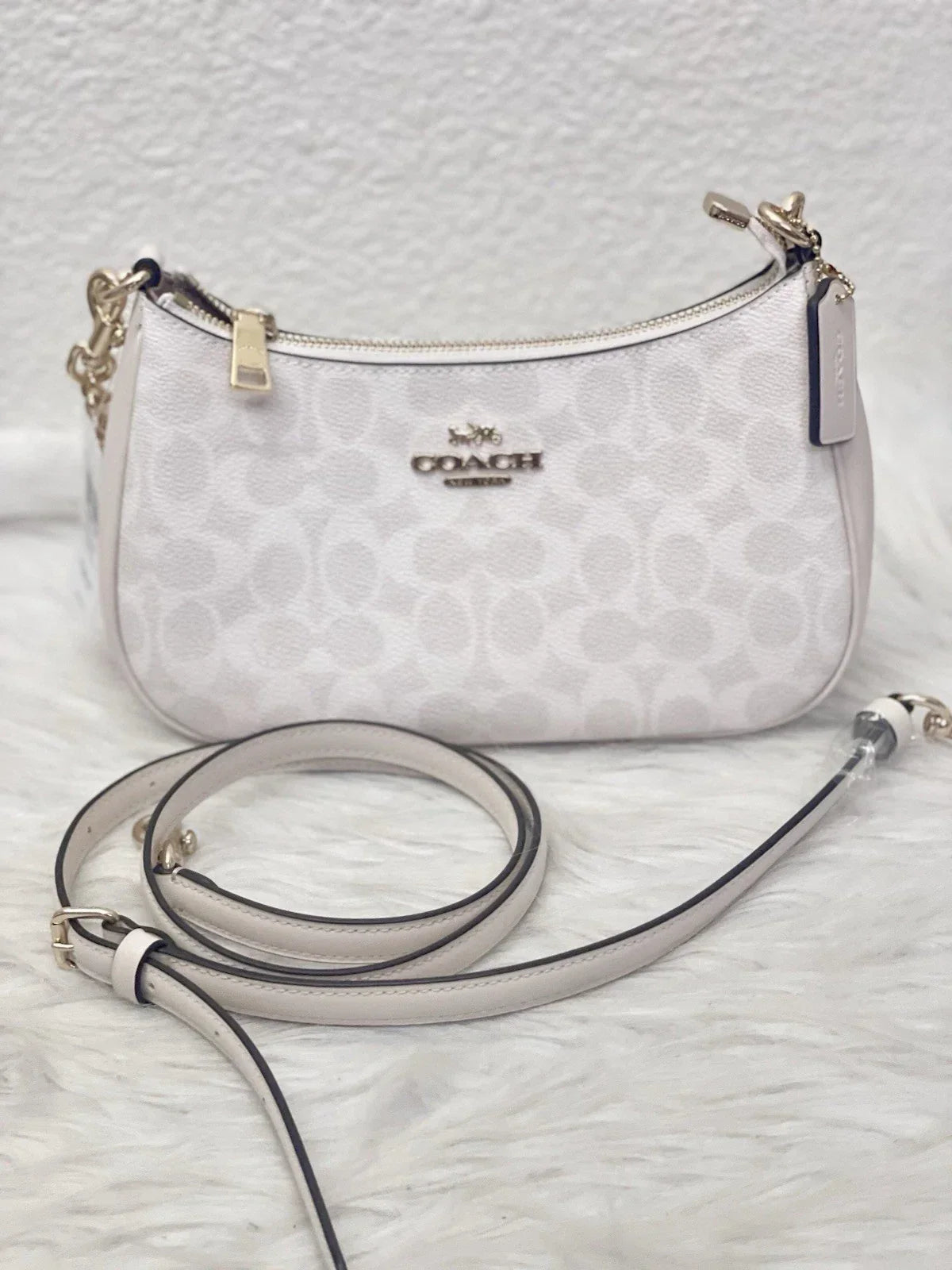 COACH Women’s Teri Shoulder Bag Signature Canvas