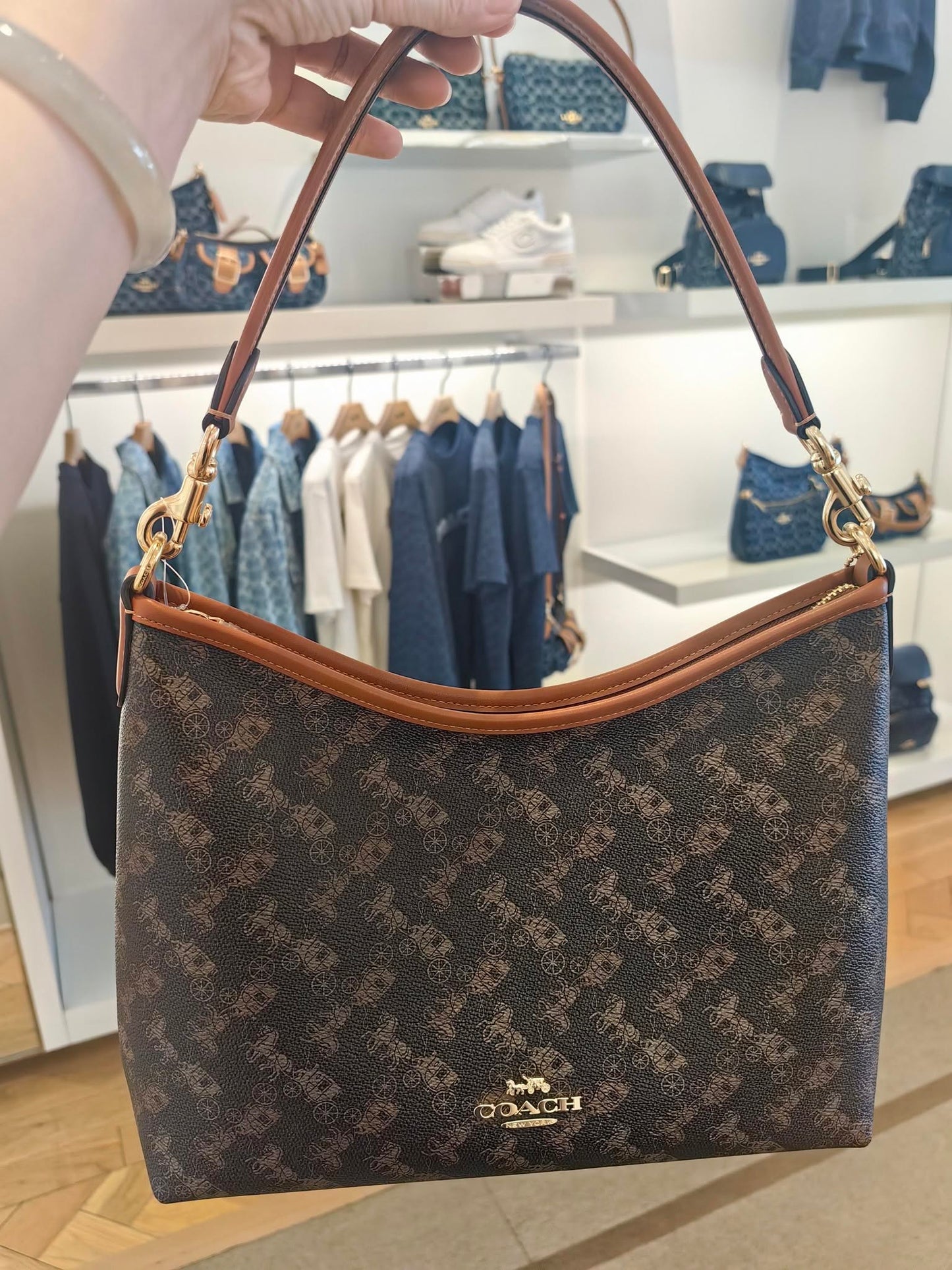 C Laurel Shoulder Bag
