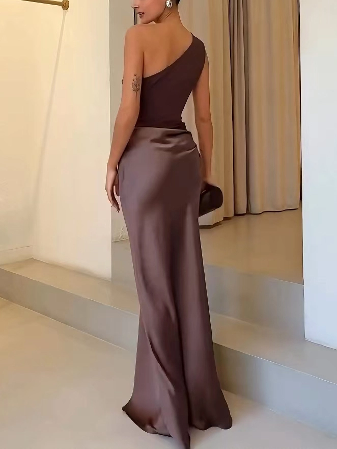 Laura | Elegant One-Shoulder Long Evening Dress with Pleats