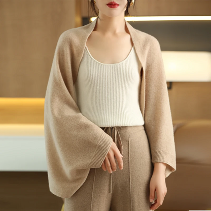 Knitted cardigan and scarf for women – Cascade