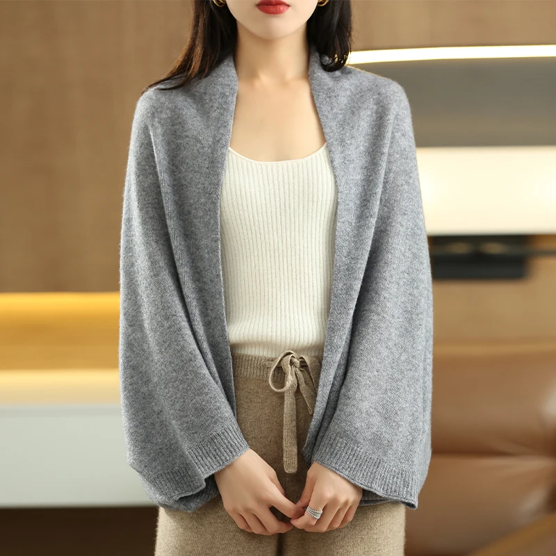 Knitted cardigan and scarf for women – Cascade