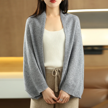 Knitted cardigan and scarf for women – Cascade