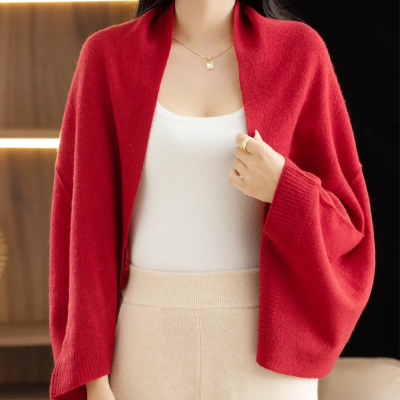 Knitted cardigan and scarf for women – Cascade