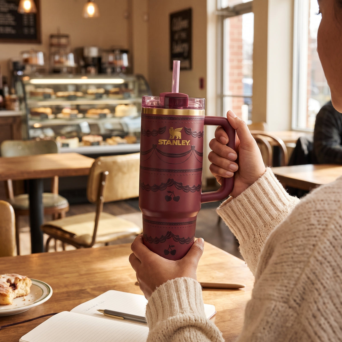 Romantic Cherry Tumbler 40oz FreeSip
