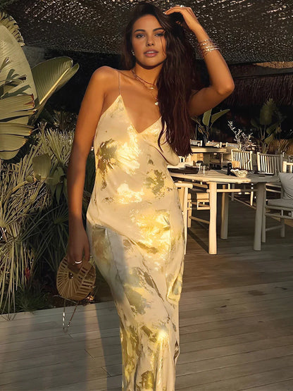 Lola | Long metallic satin dress with V-neck and open back