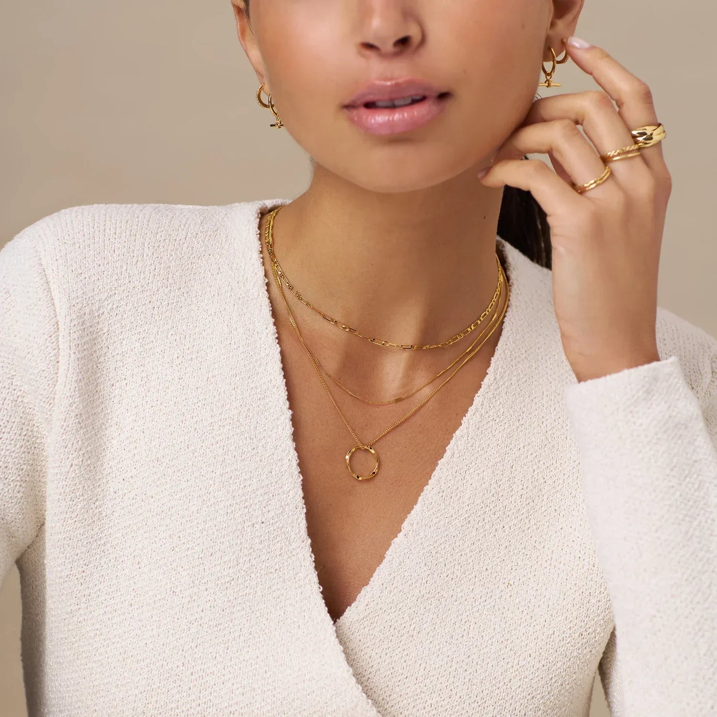 Three-strand necklace with open circle | Gold