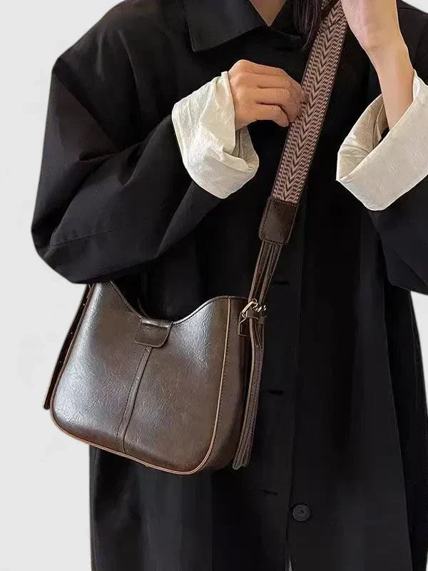 Women's Elegant Shoulder Bag in Khaki or Brown