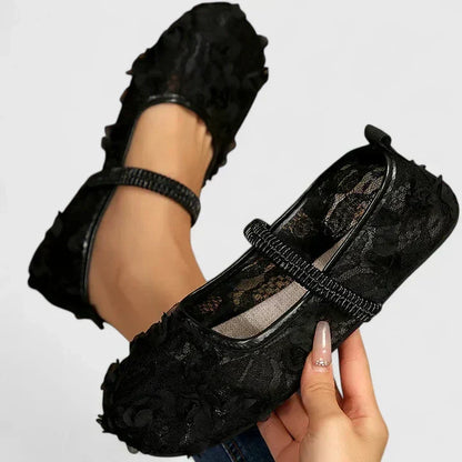 Women's Comfort Shoes in Black and White