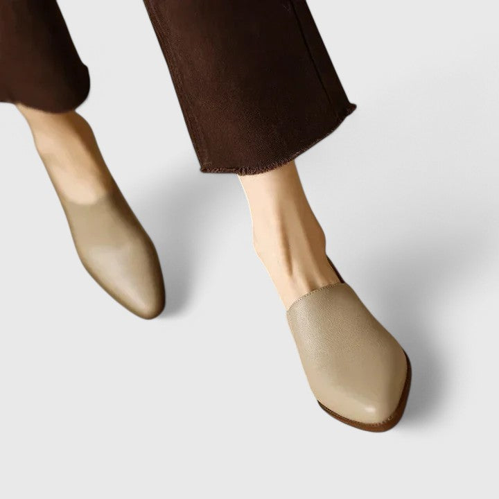 Women's Comfort Shoes in Black and Apricot