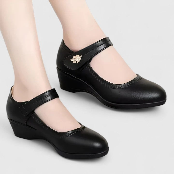 Women's Comfort Shoes in Beige, Black and Red