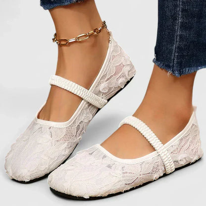 Women's Comfort Shoes in Black and White