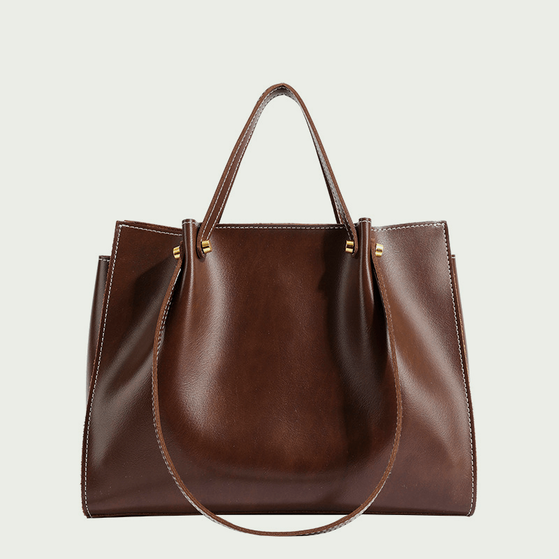 Stylish roomy women's shoulder bag made of vegan leather – Clarita