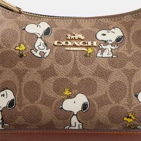 Peanuts Teri Shoulder Bag With Snoopy Cavnas