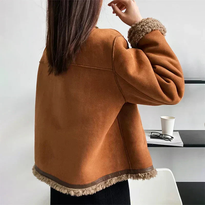Carla| WARM AND REFINED LEATHER JACKET