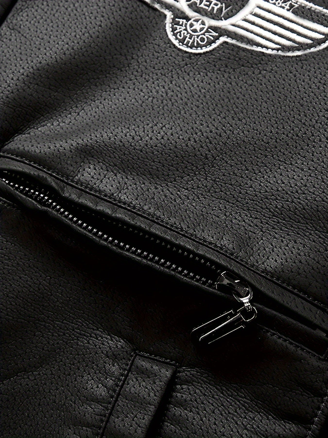 Elias™ | The Modern Aviator