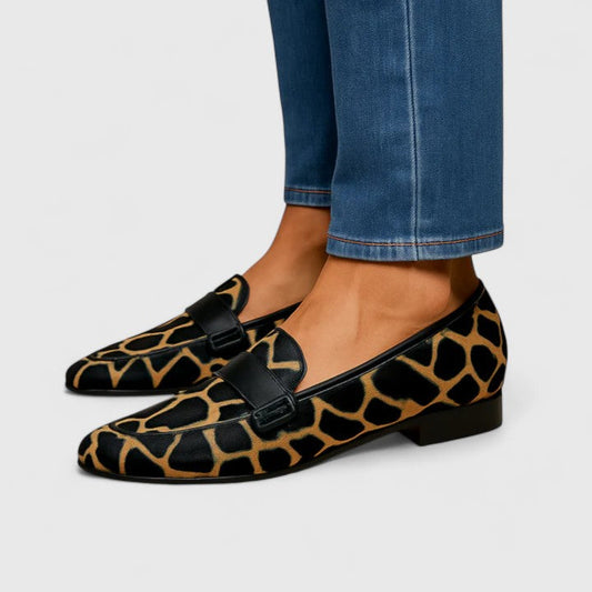 Women's Timeless Loafers in Black and Gold